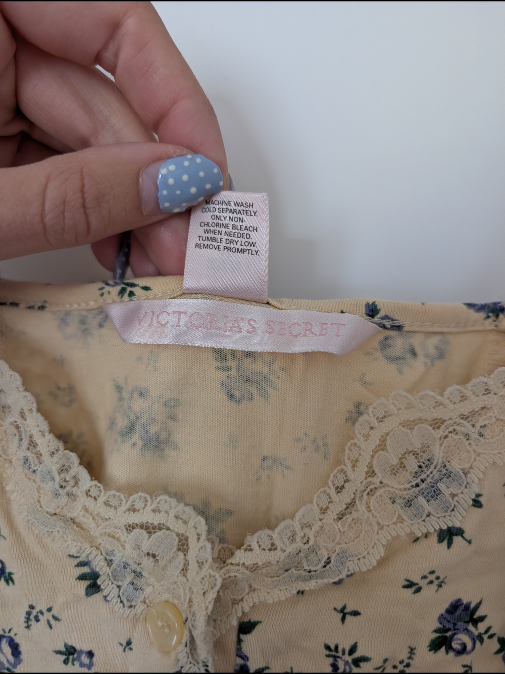 Victoria Secret Floral Lace-Trim Slip Dress in Yellow Size Medium - Picture 5 of 6